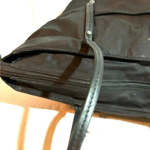 Tumi black nylon shoulder handbag - Picture 7 of 11